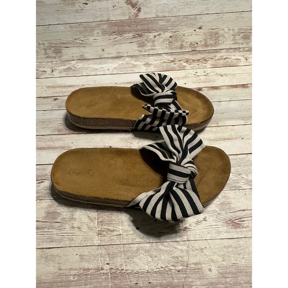 Qupid Black White Striped Slip On Sandals Slides Size US 9.5 EU 40 Slide Bow - Picture 3 of 7